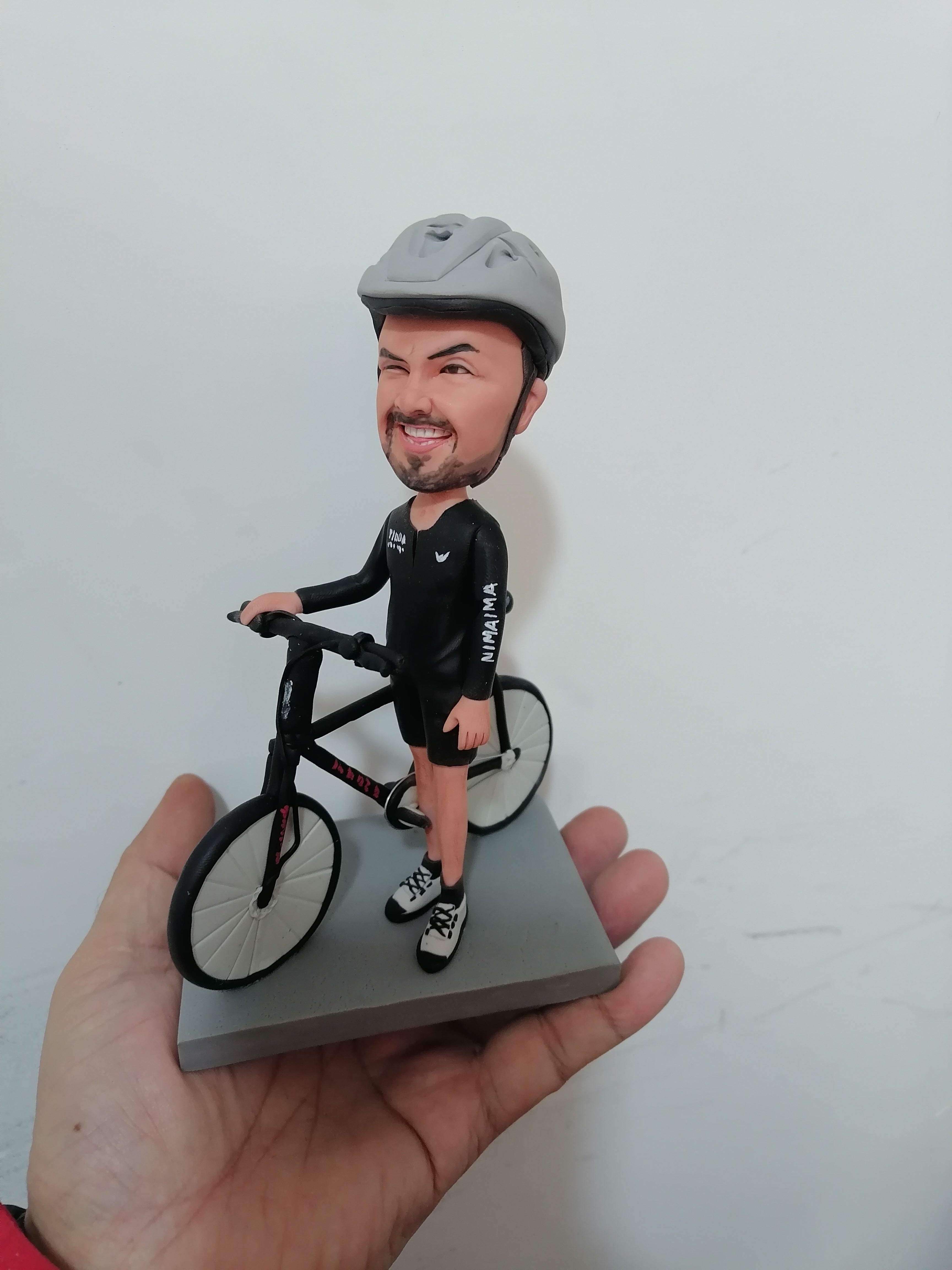 Custom Bobblehead, Custom Figures Personalized Figurine Customized Birthday Gifts for Boyfriend Husband Boss Office Coworker Valentines Day Gifts with Photos(1 Person)