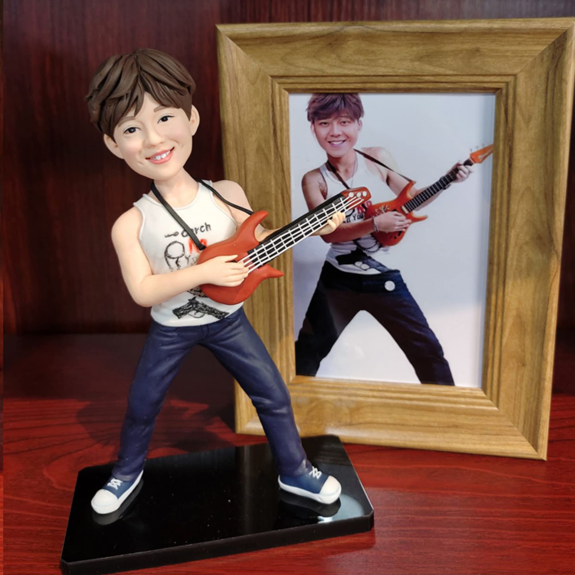 Handimake Customizable Bobblehead Figurine, Custom Figures Personalized Figurine Customized Birthday Gifts for Boyfriend Husband Boss Office Coworker Valentines Day Gifts with Photos